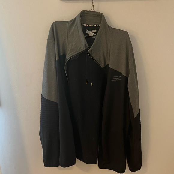 Mens Under Armour grey and black light jacket - Picture 7 of 8